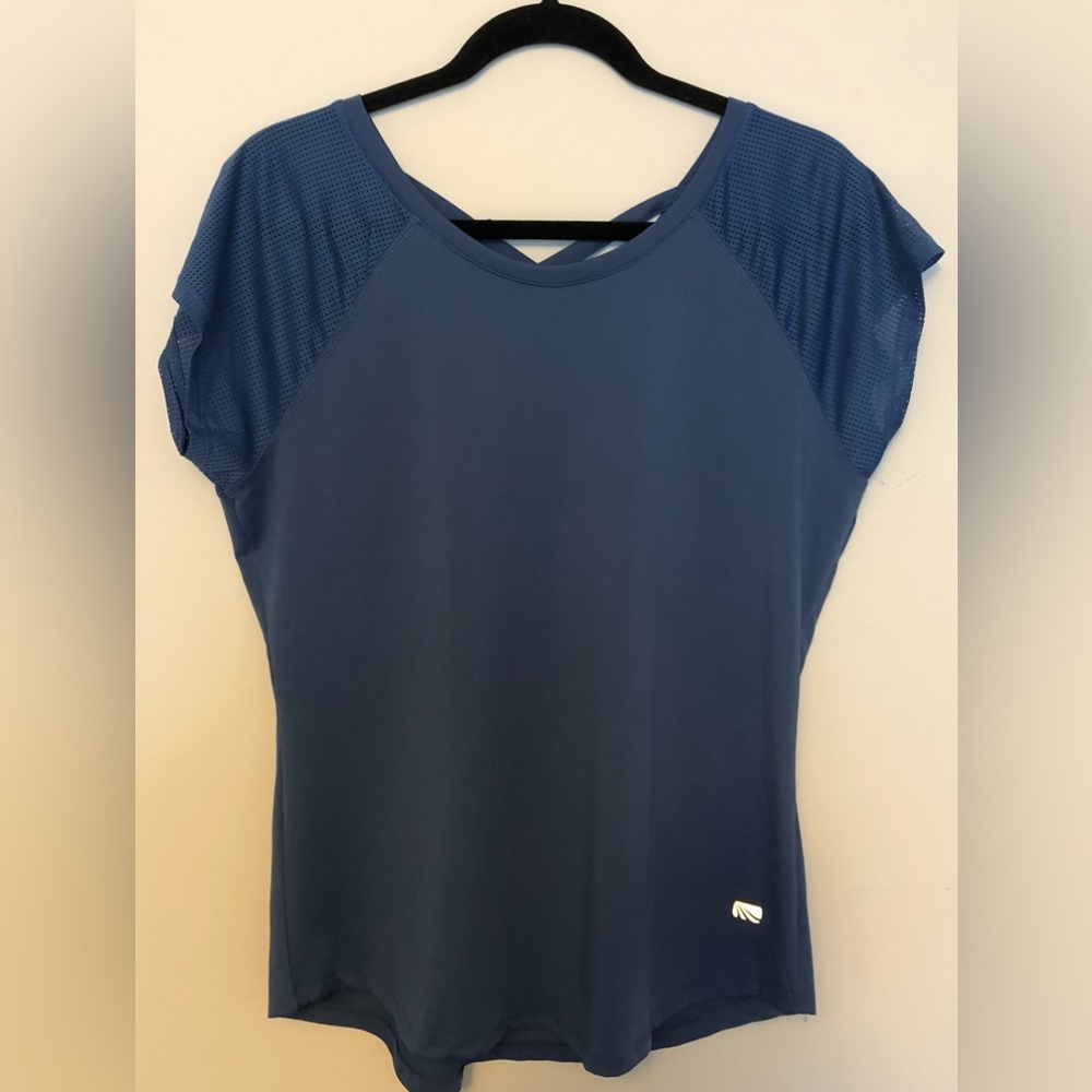 Marika Blue V neck size L T-shirt